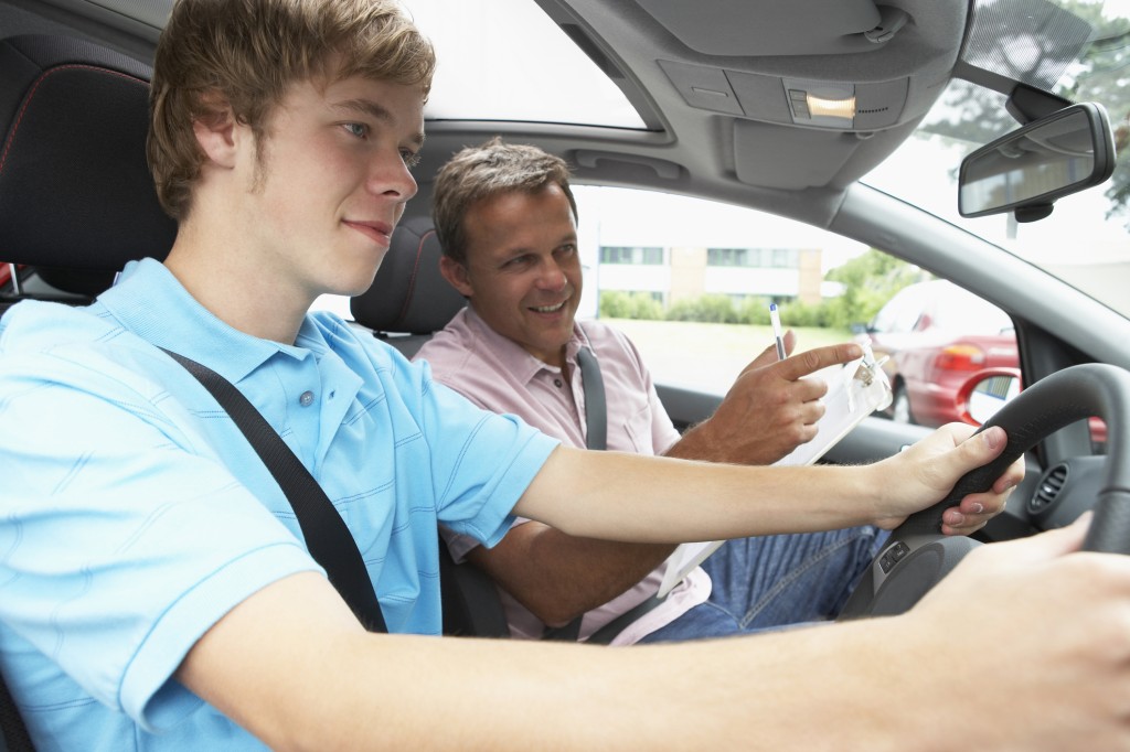 3 things you’ll need with you on your driving lessons