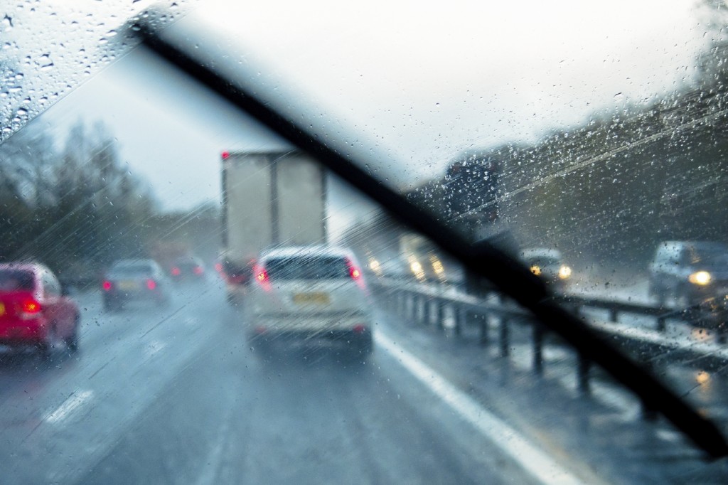 driving-in-heavy-rain-apex-driving-school